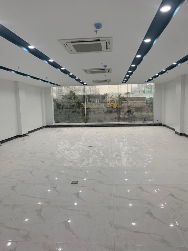 Hot Hot toà văn phòng có pccc nguyên căn khu Nam Trung Yên. DT 100m 7 nổi 1 hầm. Giá 110tr