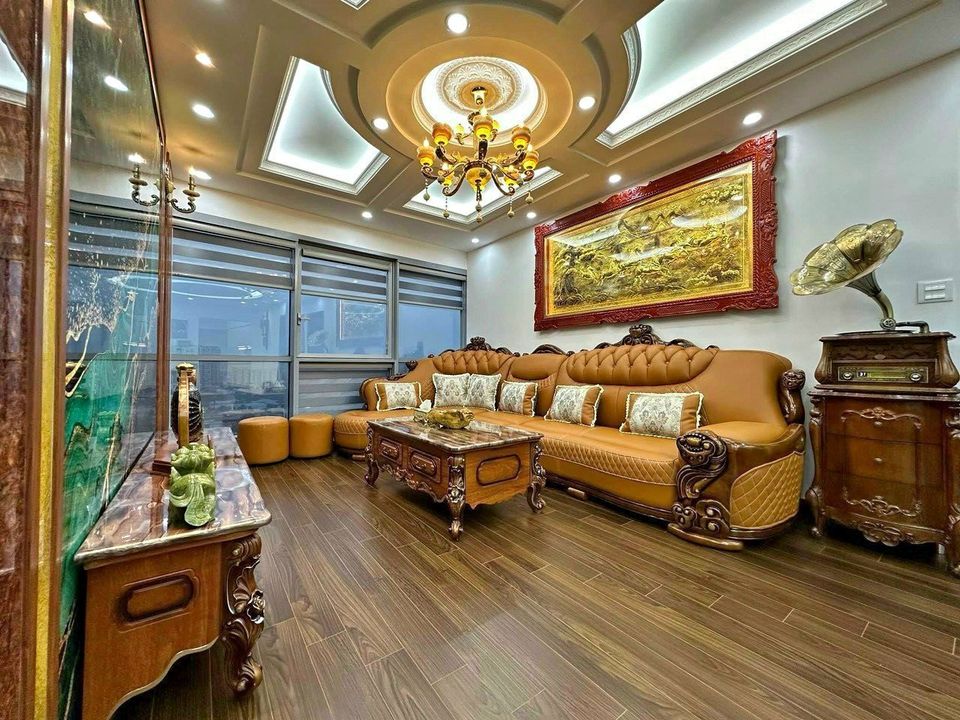 ĐẲNG CẤP NGUYỄN CHÍ THANH - Ô TÔ TRÁNH DỪNG ĐỖ - 69M2 5 TẦNG - NỞ HẬU.