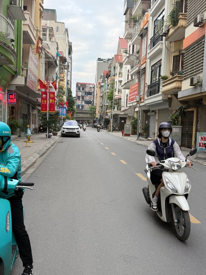TÒA VP PHỐ NGUYỄN XIỂN 8 TẦNG - Ô TÔ TRÁNH VỈA HÈ KINH DOANH ĐỈNH