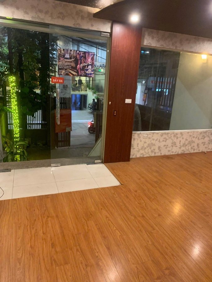 Nhà Mặt Phố Kim Mã Thượng. Ba Đình. Tang Máy. Lô Góc. Ô Tô. Vỉa Hè. DT 134m2. Giá 71.5 Tỷ
