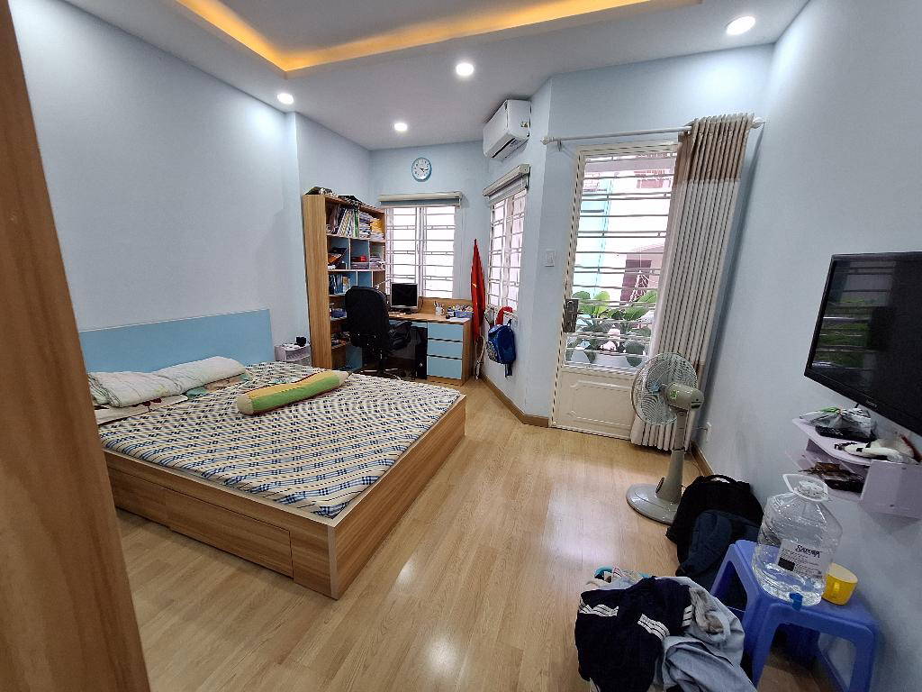 Nhà Lê Văn Sỹ Q.3, 5 tầng, HXH 6m, nhiều phòng, hợp gia đình đông người, dưới 13 tỷ.