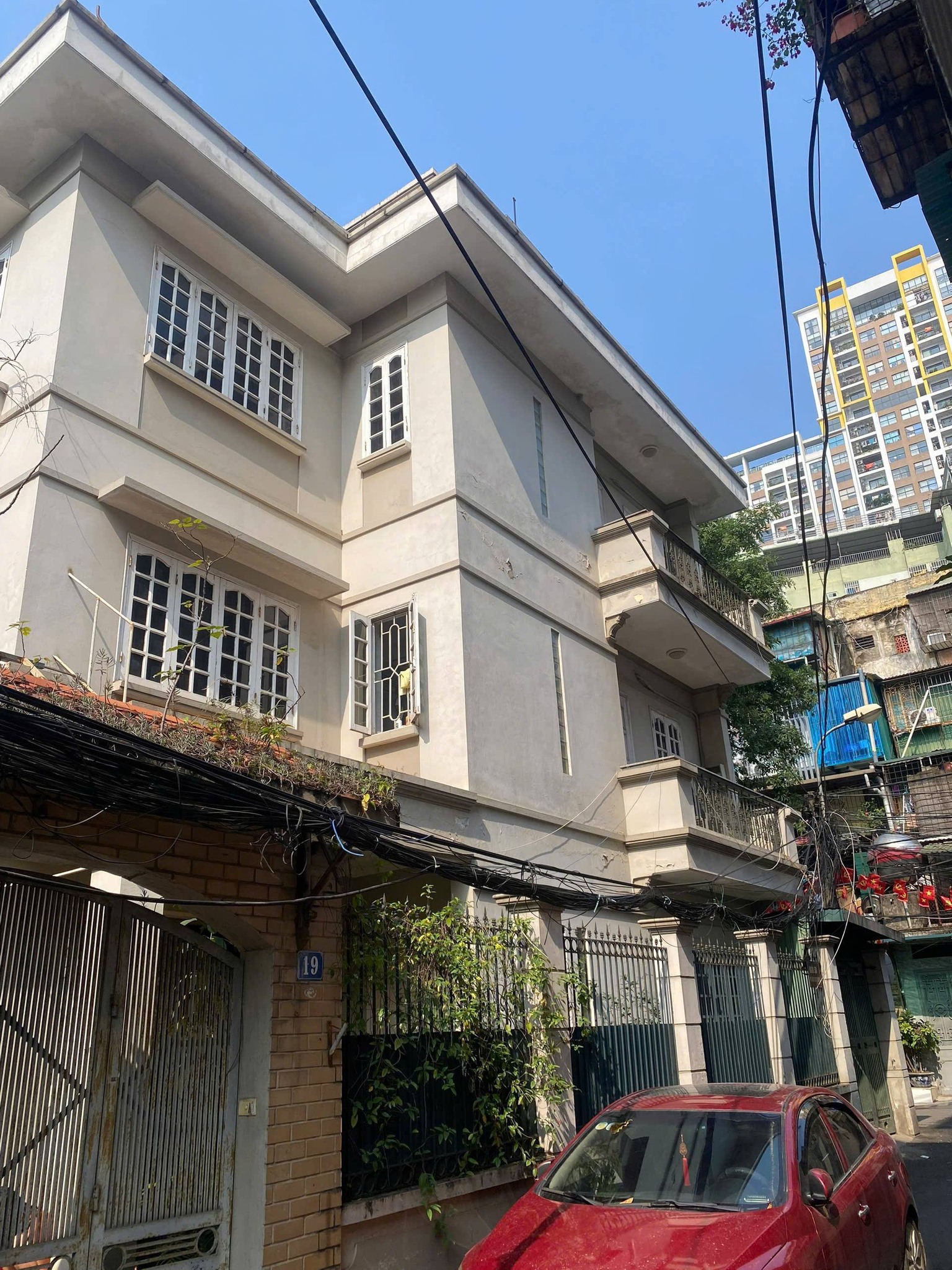 BÁN NHÀ ĐƯỜNG HOÀNG ĐẠO THÀNH. 130M2 - 4 TẦNG. LÔ GÓC.