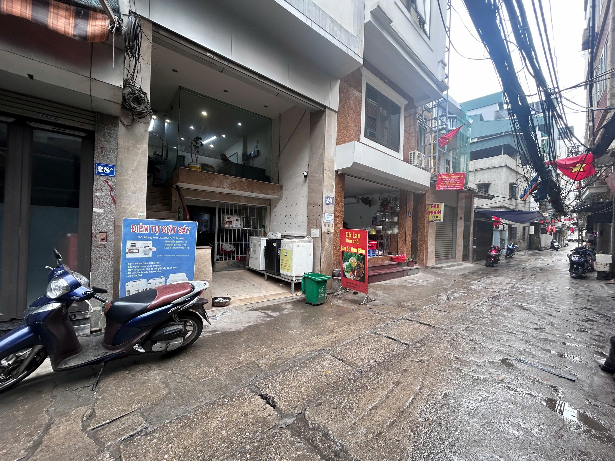 BÁN TÒA NHÀ CHDV ĐƯỜNG KIM GIANG. 88M2 - 10 TẦNG. THANG MÁY. GARA Ô TÔ.