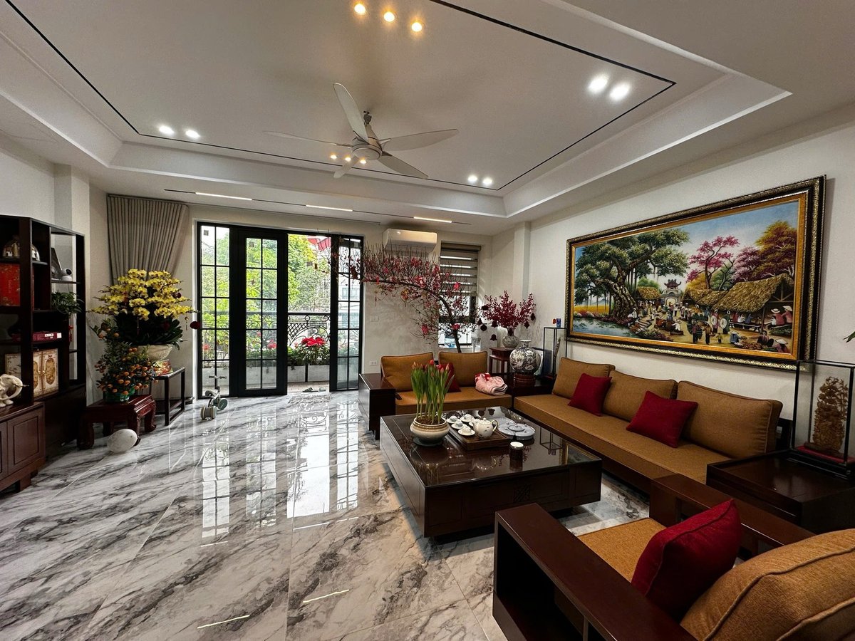 PHÂN LÔ HOÀNG CẦU – 55M² – 5 TẦNG – Ô TÔ TRÁNH – VỈA HÈ – GARA – NGÕ BÀN CỜ