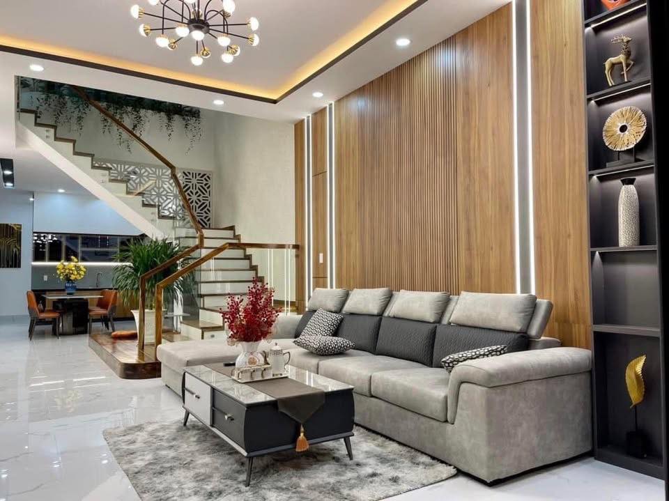 Bán nhà mặt tiền 4 tầng Tạ Quang Bửu ngang 5m gần chợ - 0931172218