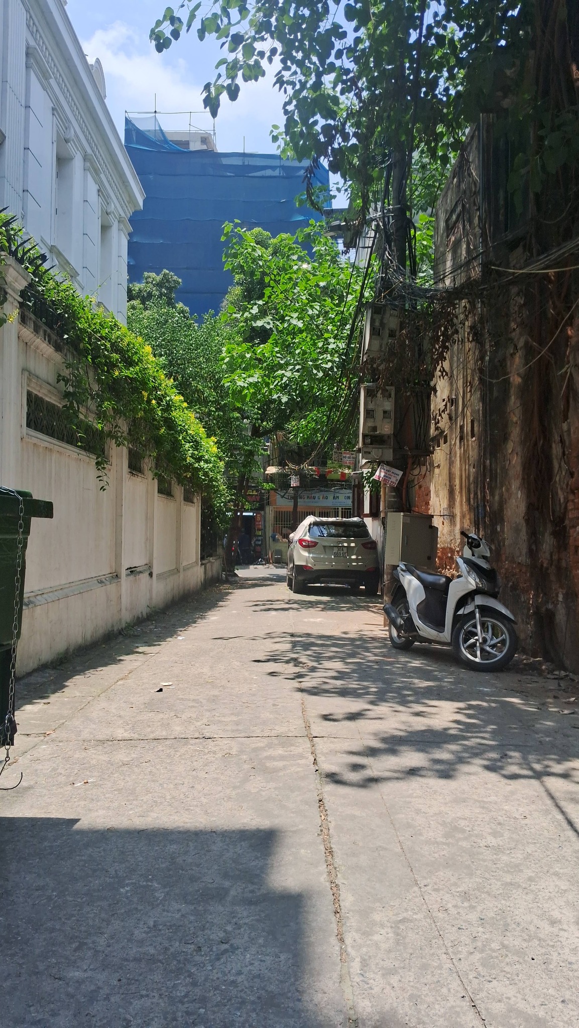 Nguyễn Thái Học 4 Tầng MT 7M 7.6 Tỷ Ô TÔ Đỗ Cổng Ngõ rộng thoáng 15M Ra Phố