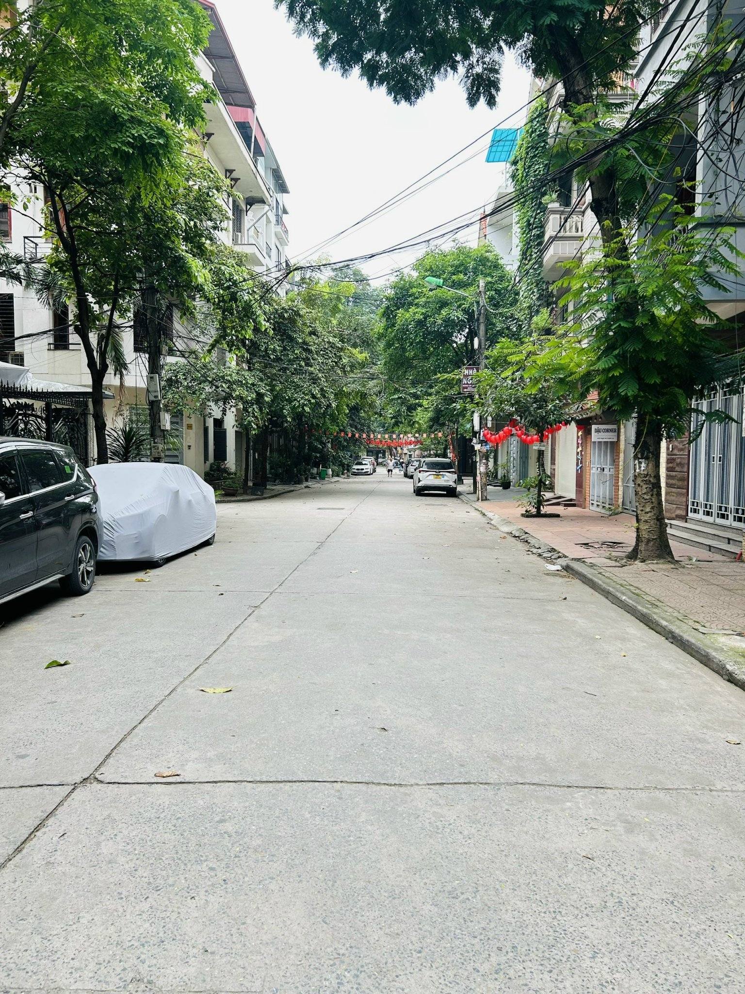 NHÀ ĐẸP, NGÕ 40 XUÂN LA, TÂY HỒ-VỈA HÈ-KD-Ô TÔ: 70M X5T,MT 5,5M, GIÁ 35,9 TỶ