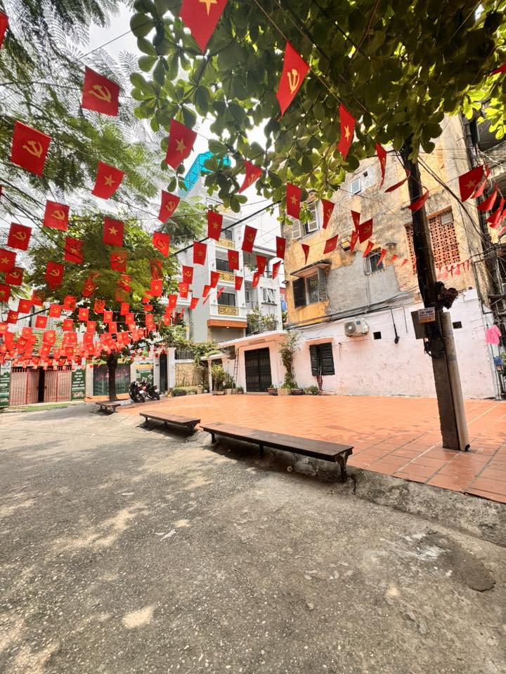 BÁN NHÀ ĐƯỜNG NGUYỄN CHÍNH. 50M2 - 7 TẦNG. THANG MÁY. GARA Ô TÔ.
