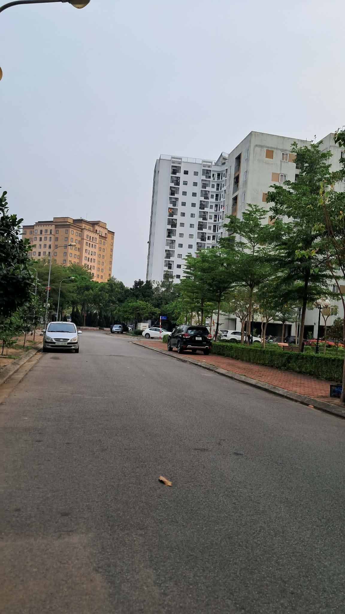BÁN NHÀ PHÚC LỢI 74M2- 6 TẦNG THANG MÁY- VÍA HÈ- GARA OTO- HƠN 20 TỶ