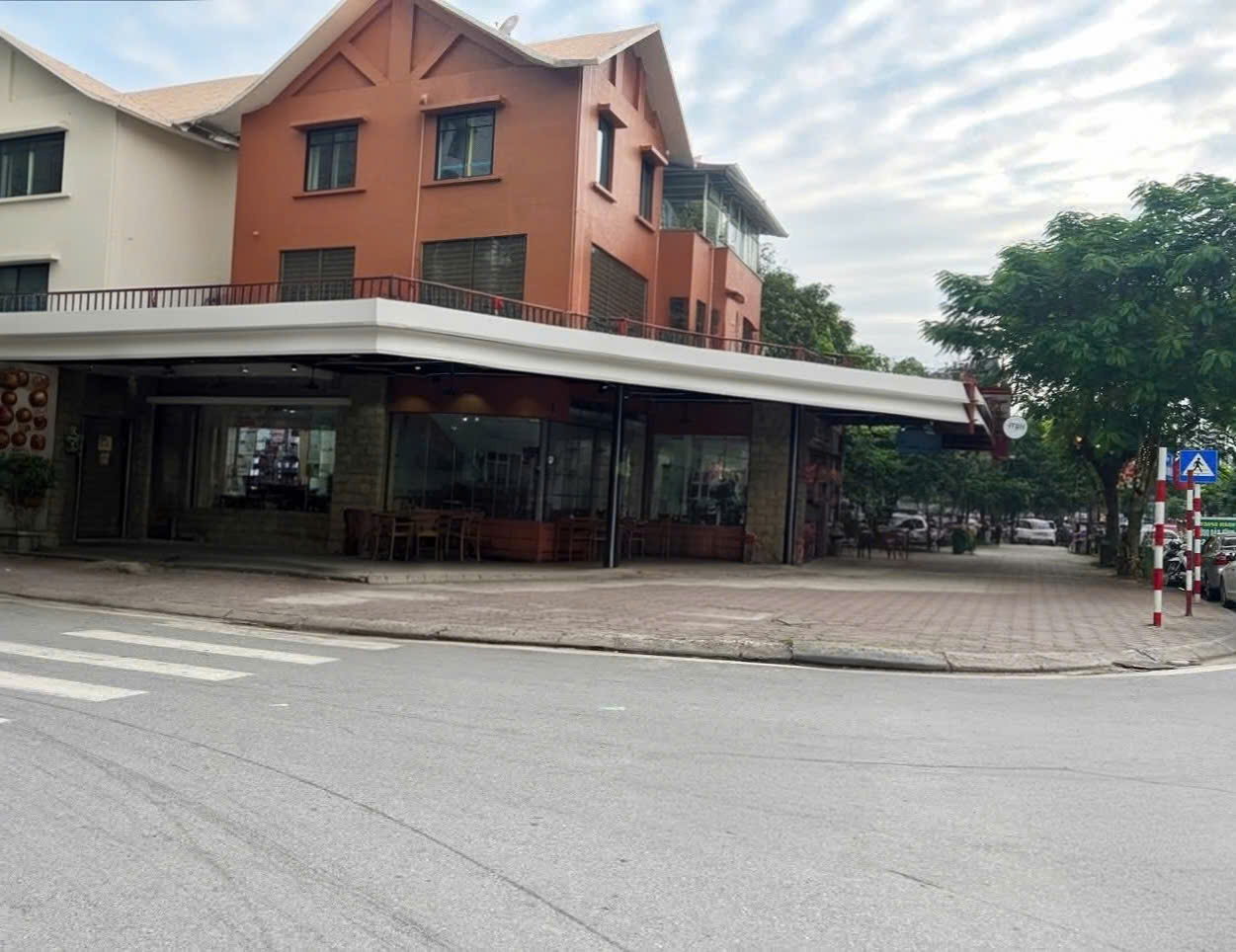 Cho thuê nhà, Xã Đàn, Ô Chợ Dừa, Nguyễn Lương Bằng; 118m2* 4T -29 tr