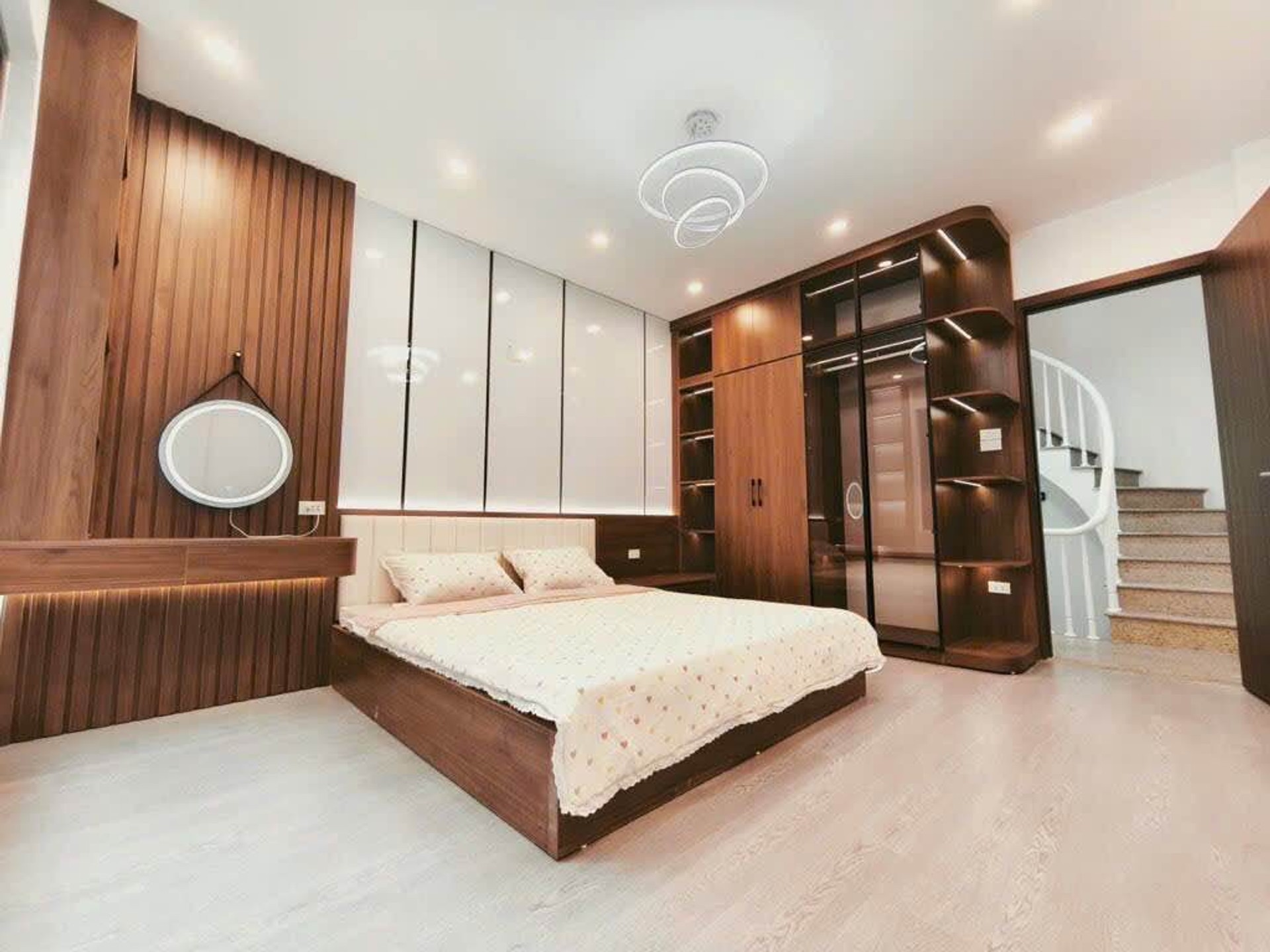 Nhà đẹp 5T khu Trần Đại Nghĩa - 3PN rộng rãi, ngõ thông thoáng, gần ĐH Kinh Tế Quốc Dân