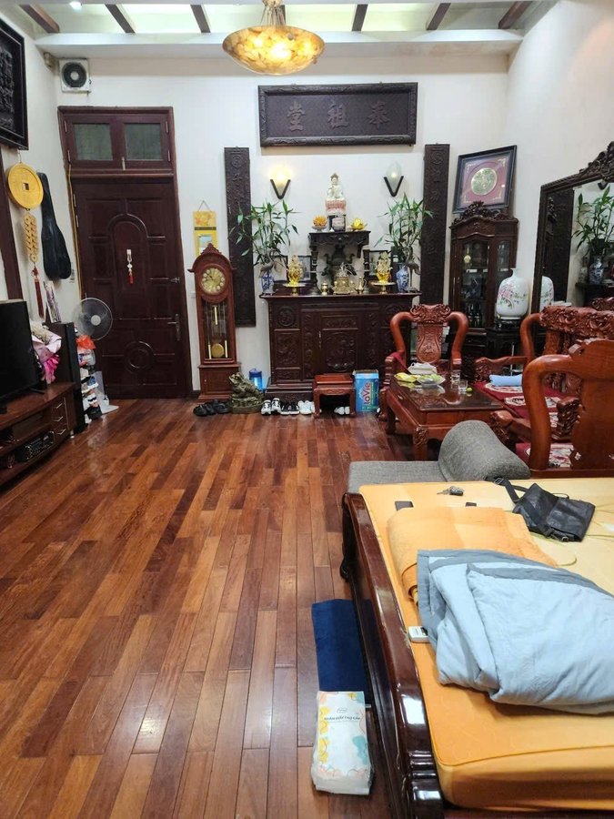 BÁN CĂN HỘ TẬP T2 THỂ HÀNG CHIẾU HOÀN KIẾM - 100M 2PN - SỔ ĐỎ TO PHỐ CỔ KINH DOANH HOMESTAY