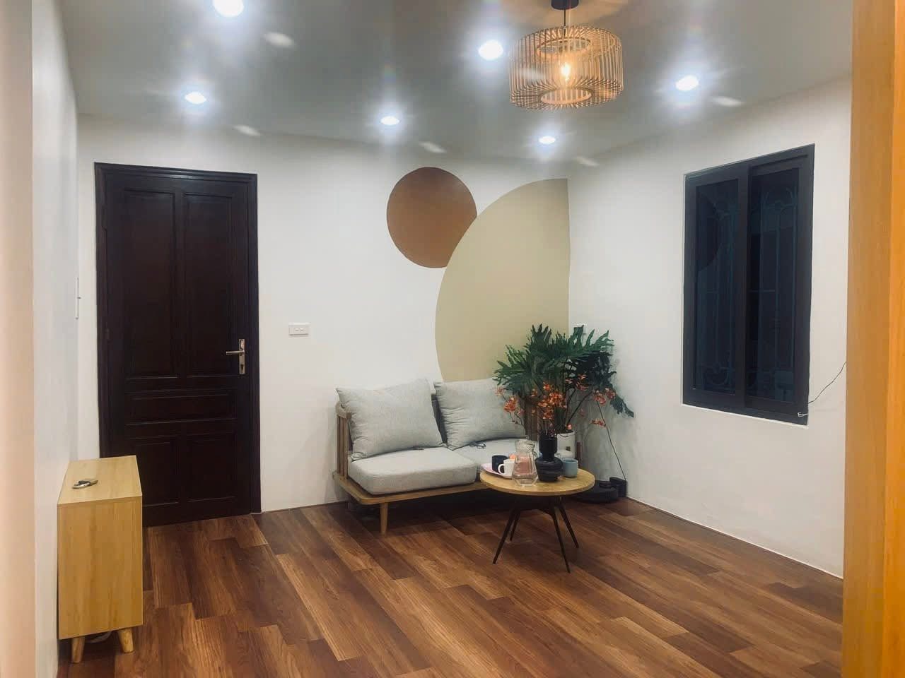 BÁN CĂN HỘ TẬP THỂ PHƯƠNG MAI ĐỐNG ĐA - 50M 2PN - NHỈNH 3 TỶ SĐCC NHÀ ĐẸP Ở NGAY OTO ĐỖ CHÂN CẦU THANG