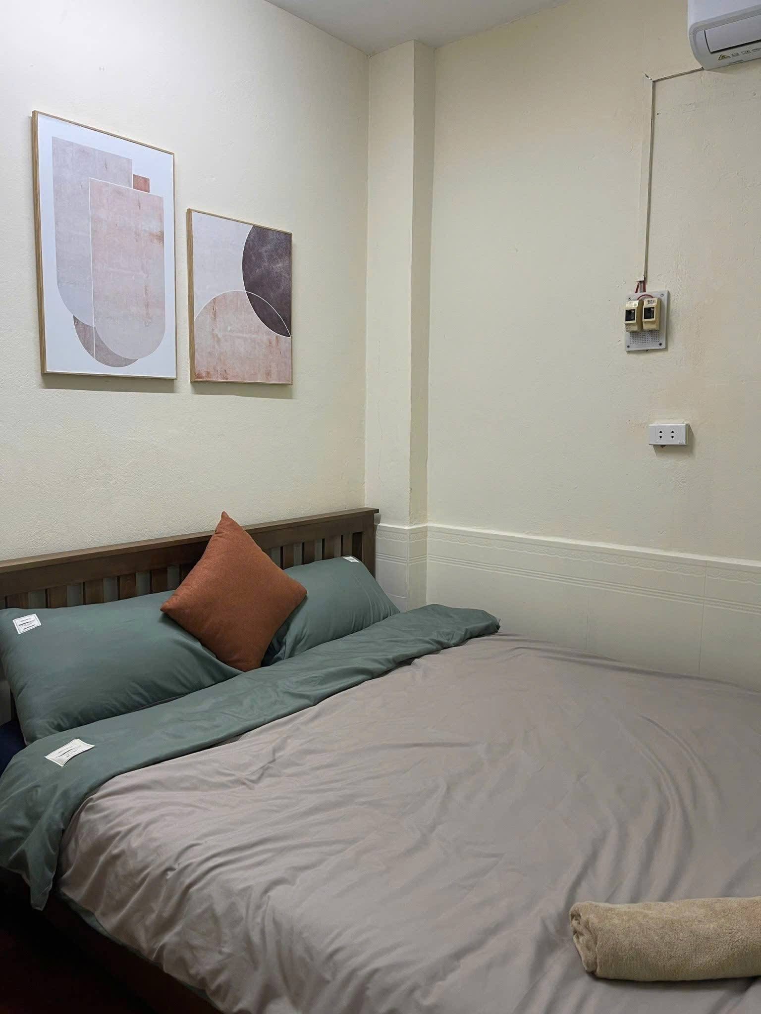 BÁN CĂN HỘ TẬP THỂ TÔNG ĐẢN HOÀN KIẾM - 80M 2PN 2 WC - SỔ ĐỎ TO KINH DOANH HOMESTAY GẦN PHỐ CỔ HỒ GƯƠM