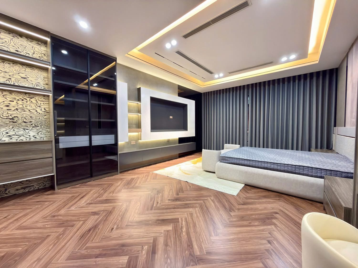 KHÓ TIN! CHỈ 31 TỶ SỞ HỮU NHÀ MỚI- 68M- 7 TẦNG THANG MÁY- Ô TÔ TRÁNH PHỐ TRUNG HOÀ.