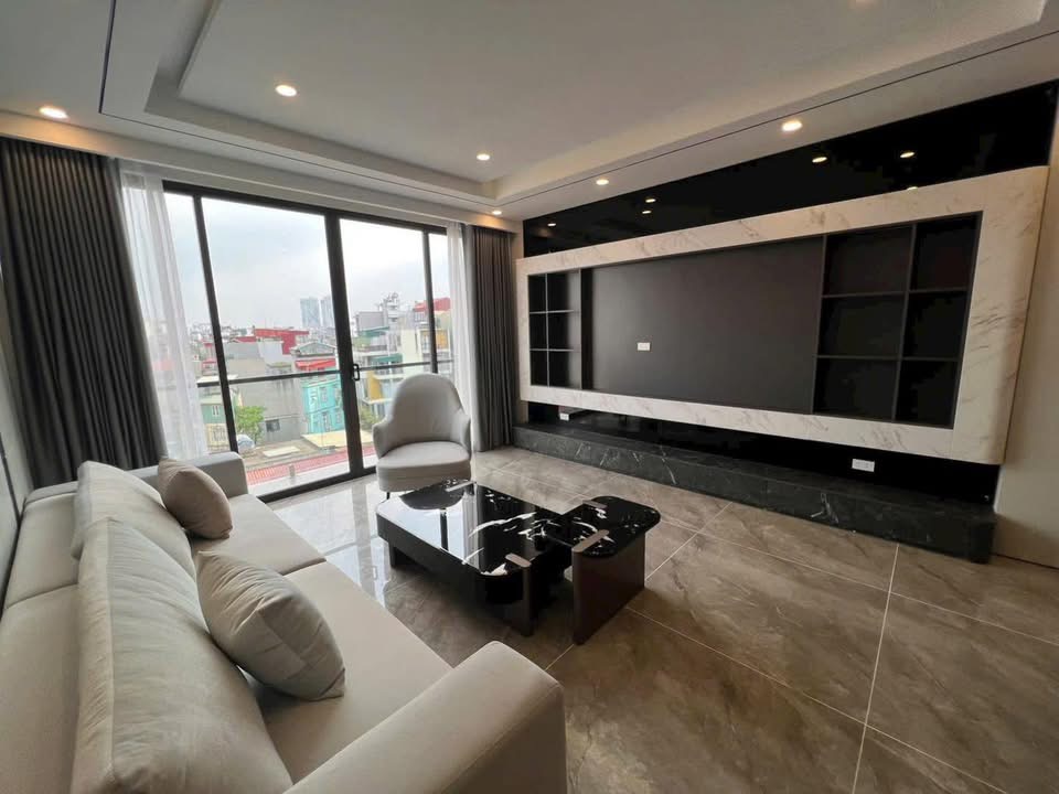 NHÀ PHÂN LÔ- SÁT PHỐ- NGÕ Ô TÔ- 3 THOÁNG- 63M x 5 TẦNG- PHỐ NGUYỄN CHÁNH.