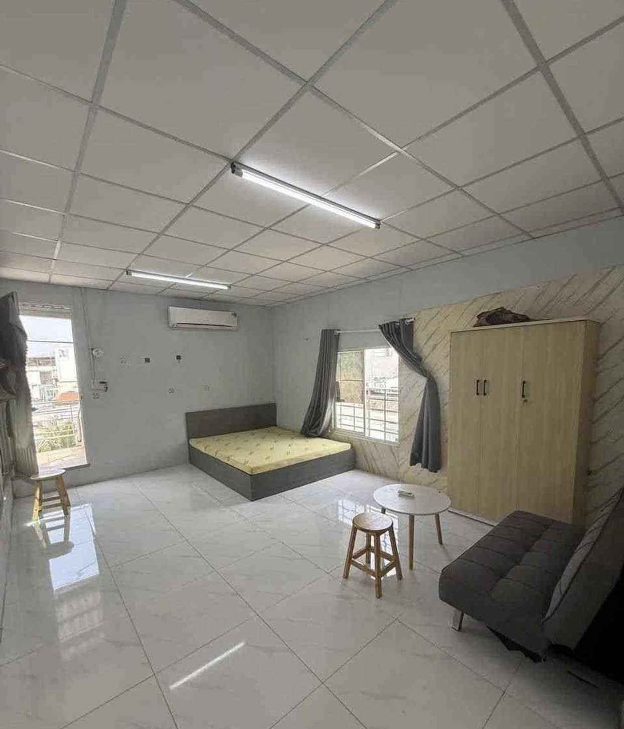 NHÀ ĐẸP HẺM XE HƠI - ÂU DƯƠNG LÂN - VỊ TRÍ SÁT Q1 . DT: 34m2, 2 Lầu, D 12m2, 4.9 Tỷ.