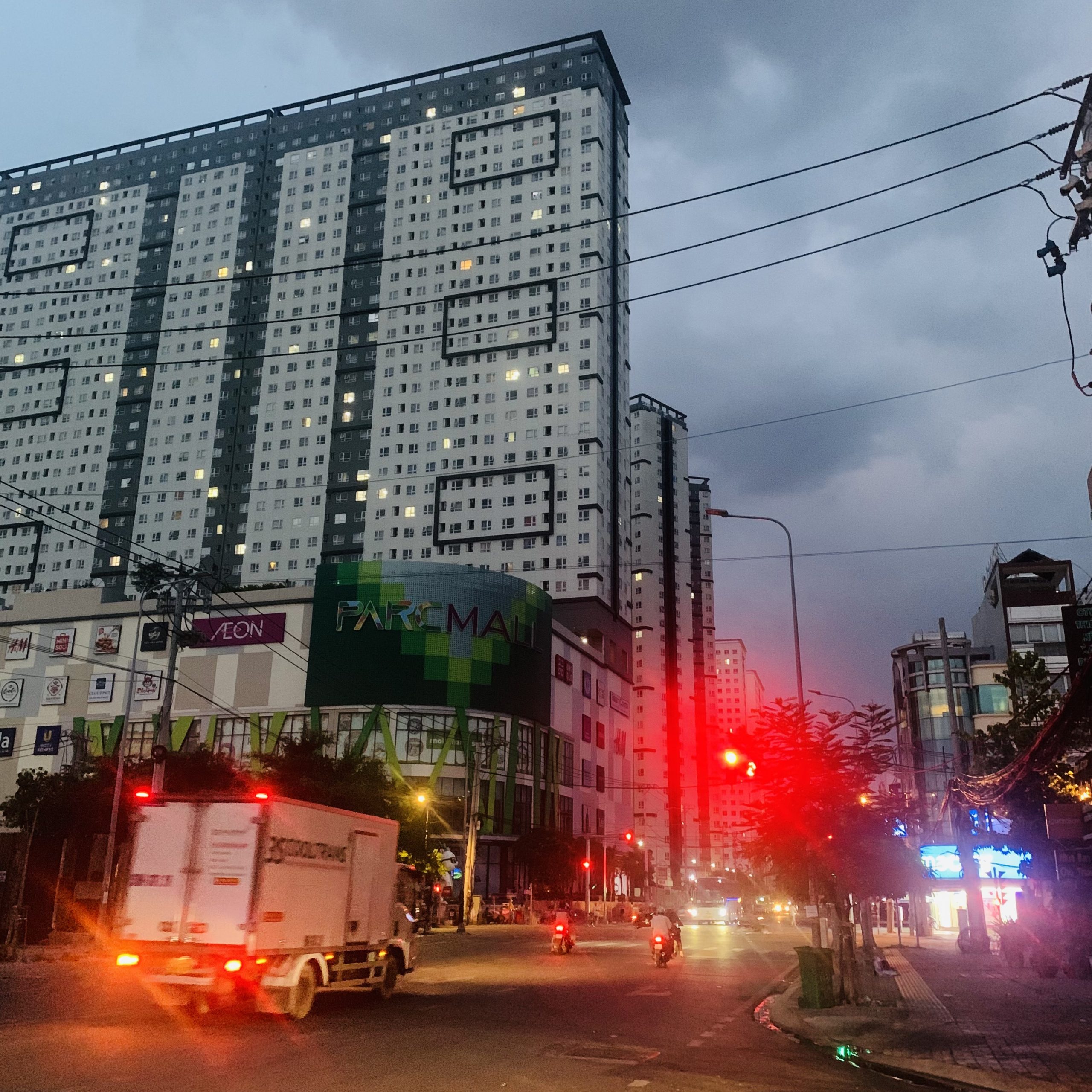 Bán Nhà HXH Thông Âu Dương Lân Đường Tạ Quang Bửu,P3, Q8, 4.9 Tỷ Vị Trí SÁT PARC MALL .