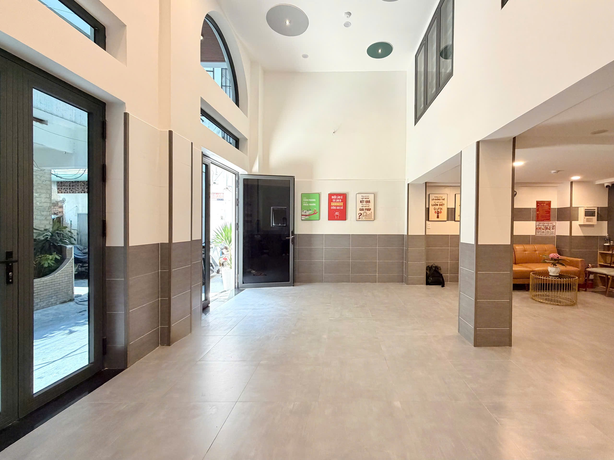 Tòa CHDV Q.3 - 5 Tầng Có Thang Máy - Khai Thác Trên 150tr/tháng - 19 Phòng - 104m² - 31,9 Tỷ Phân Khúc Hiếm Được Góc 3 Mặt Tiền Ngang 6,5m Dài 16m