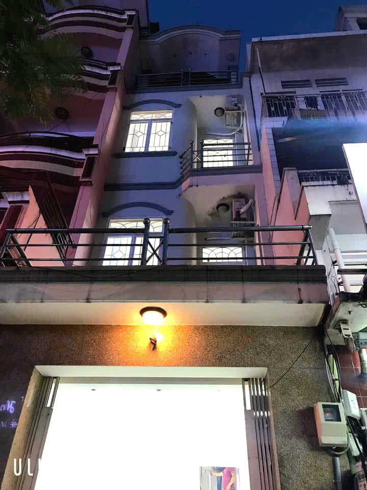 Bán Nhà Mặt Tiền Q.10 Đường Vĩnh Viễn - 33m² x 4 Tầng - Cho Thuê 400tr/năm - Giá 10,7 Tỷ Sổ Hồng Riêng - Hoàn Công Đủ - Vay Được 7 Tỷ
