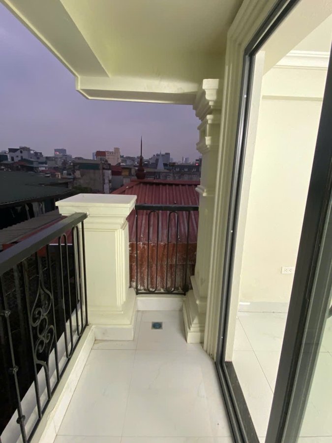 BÁC NÀO THÍCH Ở TRUNG TÂM ĐỐNG ĐA VÀO ĐÂY Ạ NHÀ ĐẸP GẦN PHỐ. PHAN VĂN TRỊ ️ 10M RA MẶT PHỐ .XÂY MỚI 6 TẦNG TỪ MÓNG NGÕ RỘNG 3 PHÚT ĐẾN LĂNG BÁC.
