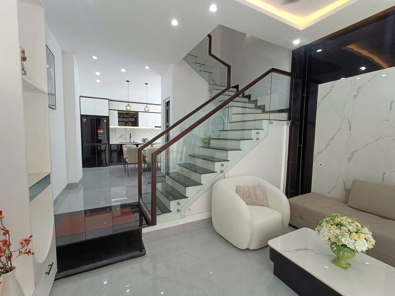 ► Nhà sát MT Tống Phước Phổ, gần Quảng Trường, 42m2, 4 tầng, 4.x tỷ
