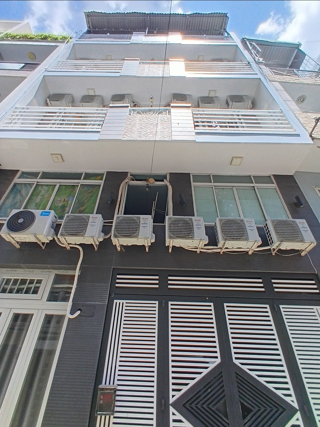 Tòa CHDV 5 Tầng 25 Phòng Thang Máy - Doanh Thu Gần 2 Tỷ/Năm - Trung Tâm Q.10 - 25,5 Tỷ Đường Trước Nhà 6m Xe Hơi Chỉ 80m Ra Đường 3/2Thông Thành Thái
