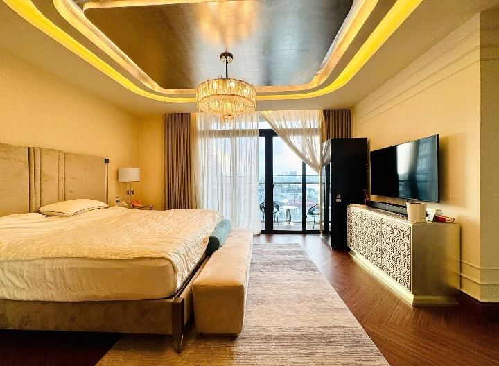 HOT CẦU GIẤY, BÁN CĂN GÓC 124M² VIEW XUÂN THỦY, 3PN FULL NỘI THẤT, GIÁ 12.8 TỶ