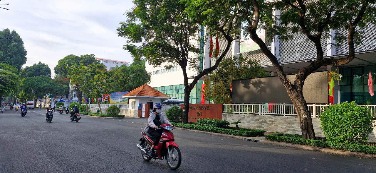 Nhà Lê Văn Sỹ Q.3, 5 tầng, nhiều phòng, 15 phút tới sân bay. phù hợp gia đình 3 thế hệ, dưới 13 tỷ