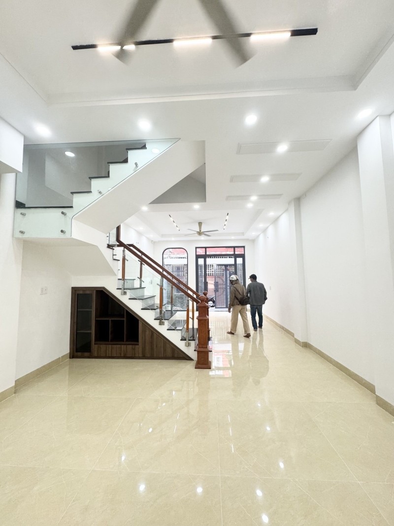 Bán nhà 4 tầng đường 359, Phước Long B, Q9, Thủ Đức, TP HCM. DT 84m2, SH. Giá 9.7 tỷ