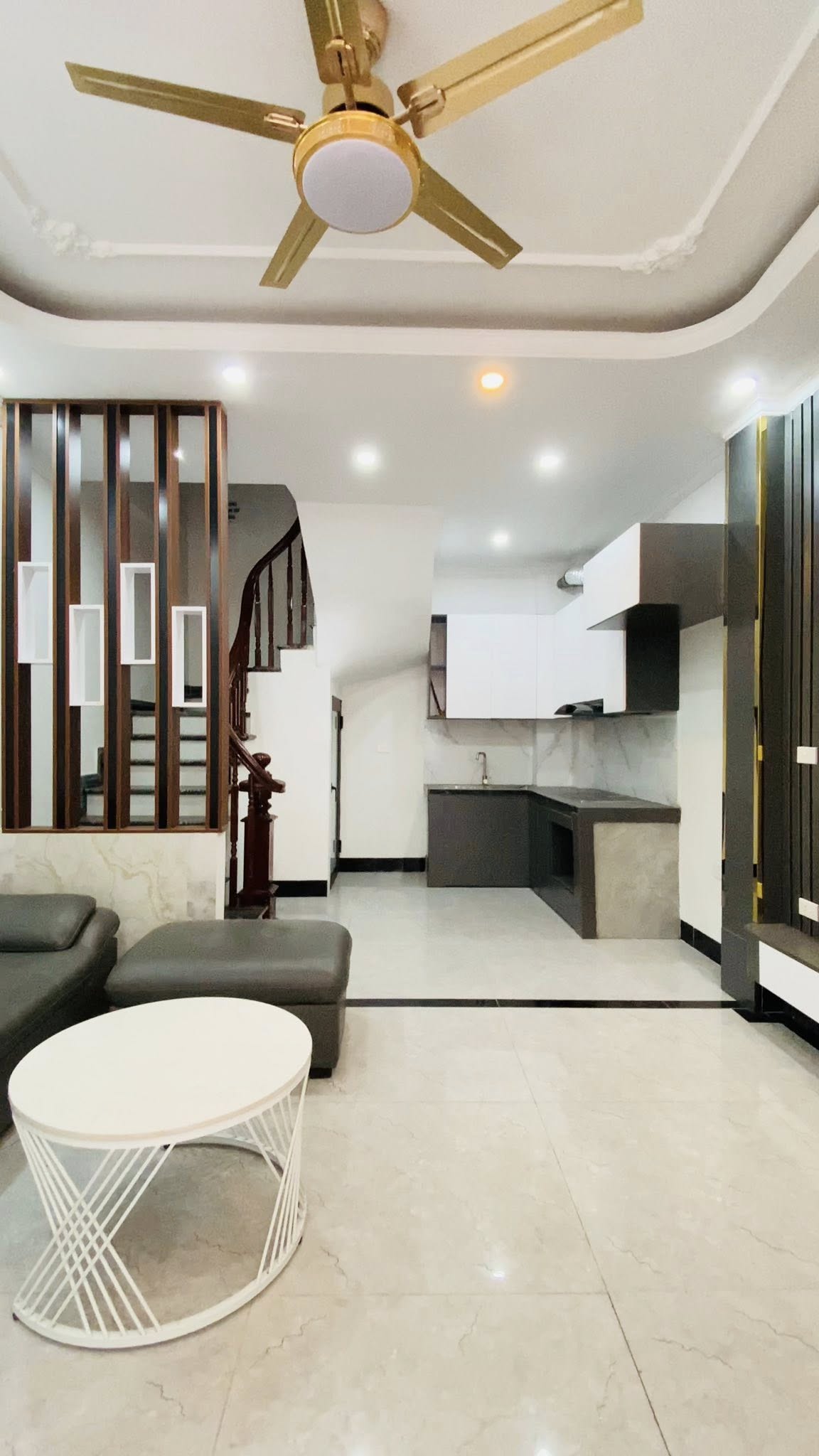 Siêu Phẩm Nhà Đẹp Thanh Am, Phường Việt Hưng, Long Biên 32m2, 5T chỉ 6,5 tỷ (tặng nội thất)