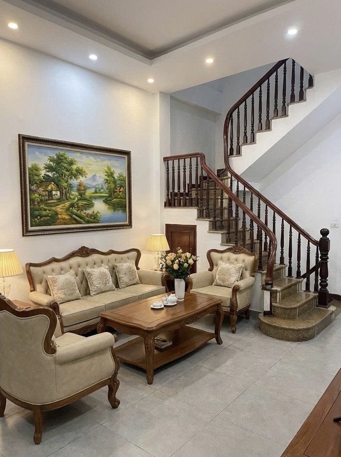 Hoàng Quốc Việt, Cầu Giấy, 67m2 x 4 Tầng, Gara Ô Tô, Ô Chờ Thang Máy, 2 Thoáng, 23 Tỷ