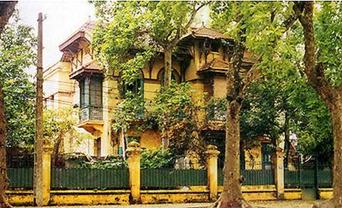 Bán nhà biệt thự Pháp cổ Hà Nội, mặt phố quận Hoàn Kiếm, vị trí đẹp, 289m2, mặt tiền 12m