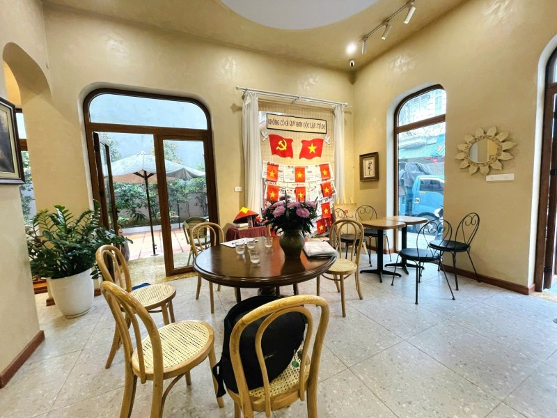 BÁN Biệt Phủ Độc Nhất Tây Hồ – 750m² Full Thổ Cư – 2 Mặt Ngõ Ô Tô Tránh – Gần LOTTE MAIL