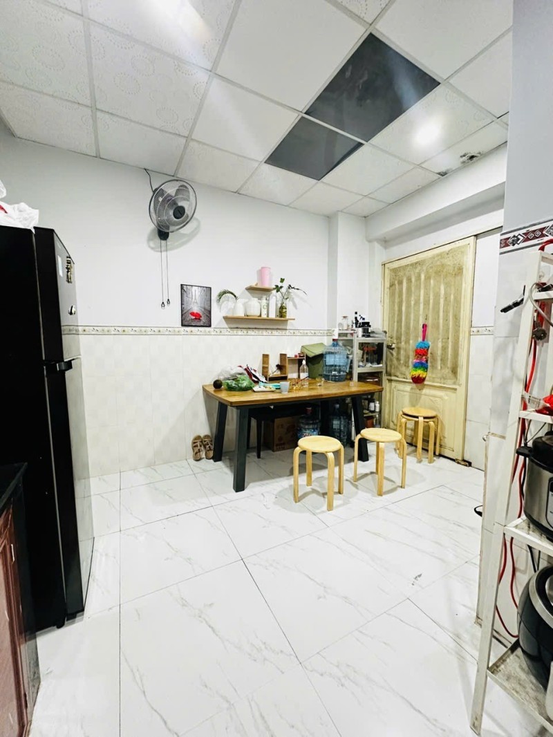 Bán nhà đường số 5 Linh Trung, Thủ Đức, TP HCM. DT 62m2, 2 tầng, SHR. Giá 4,05 tỷ,
