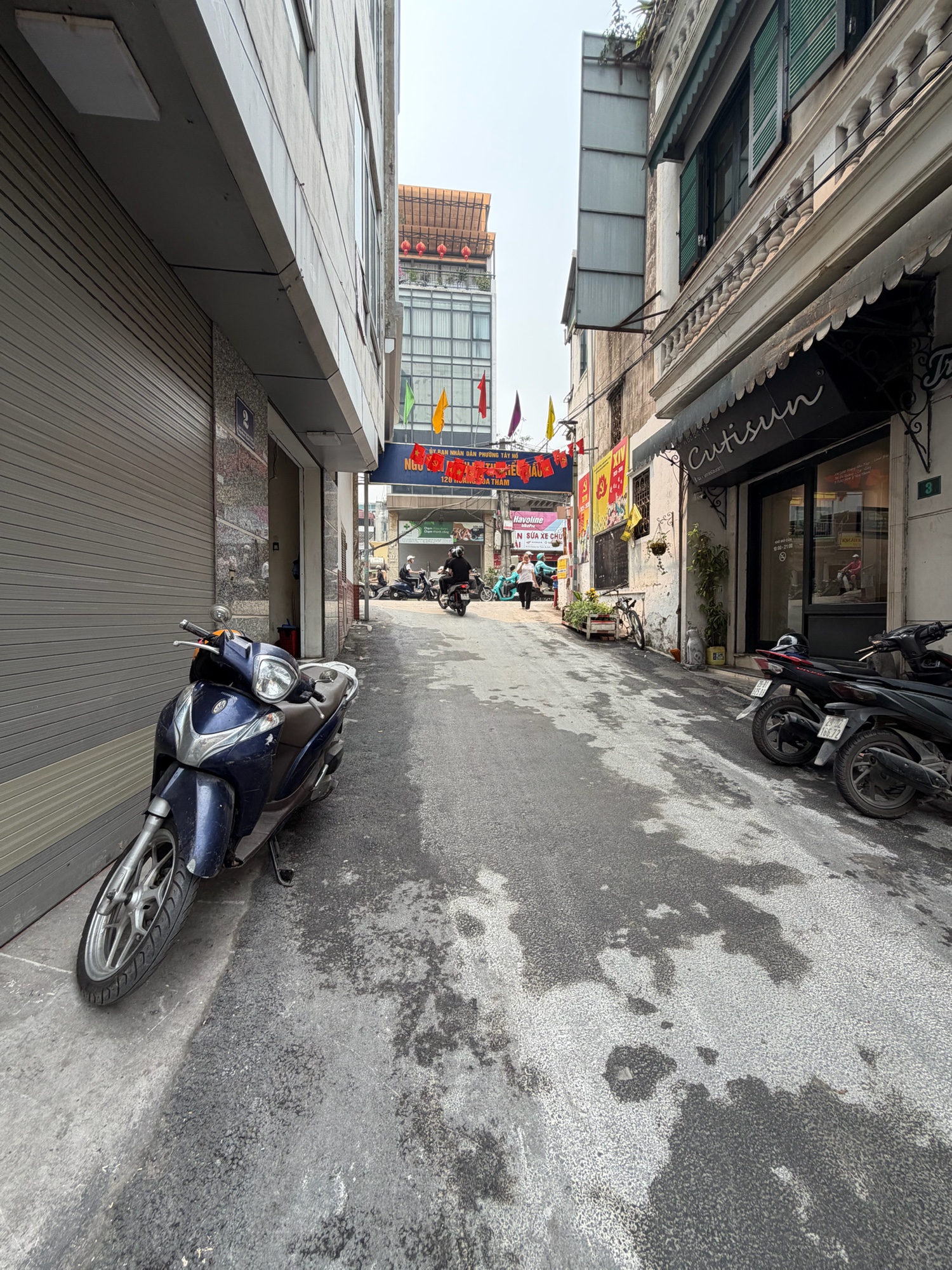 CHÍNH CHỦ BÁN CĂN NHÀ Ở TÔN THẤT TÙNG - ĐỐNG ĐA - NHÀ MỚI - FULL NỘI THẤT - NGÕ RỘNG 10M RA OTO - SỔ VUÔNG - GIÁ 8.8 TỶ ,,