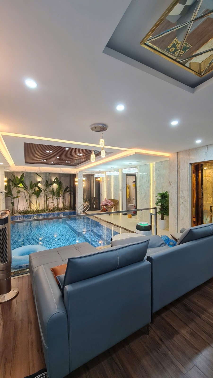 Bán Villa Nguyễn Tri Phương 244,3m2, 8PN, hầm gara, hồ bơi, giá 25,5 tỷ
