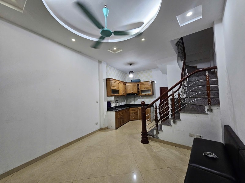 NHÀ NGỌC THỤY – 5 TẦNG DÂN XÂY – NHỎ XINH, Ở NGAY