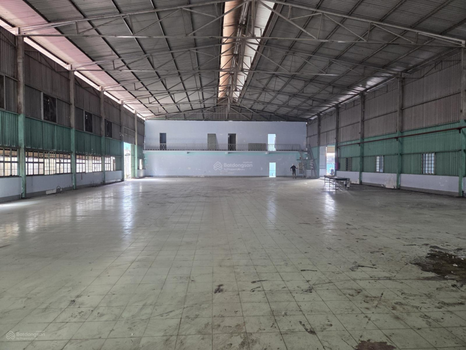 CHO THUÊ XƯỞNG 3000M2 NGUYỄN ẢNH THỦ- Q12- GIÁ 170 TRIỆU/TH