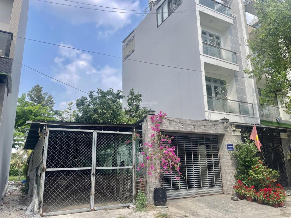 Lô đất Lê Đức Thọ P15, 4,5x14m 63m2 giáp công viên, khu dân cư hiện hữu giá 8 tỷ