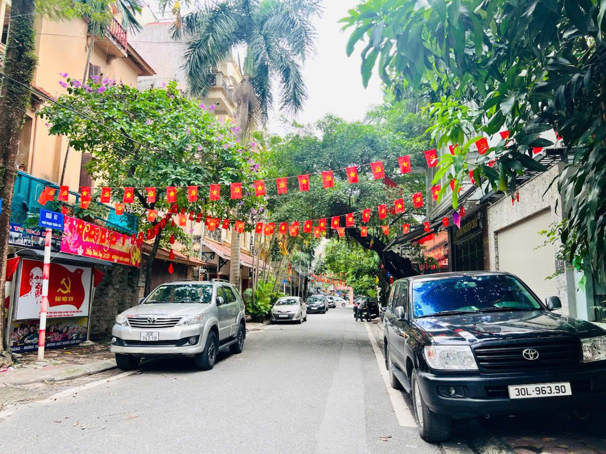 LÔ GÓC DƯƠNG KHUÊ, Ô TÔ THÔNG, TẶNG GPXD 8 TẦNG, 50M2, GIÁ 1X TỶ.