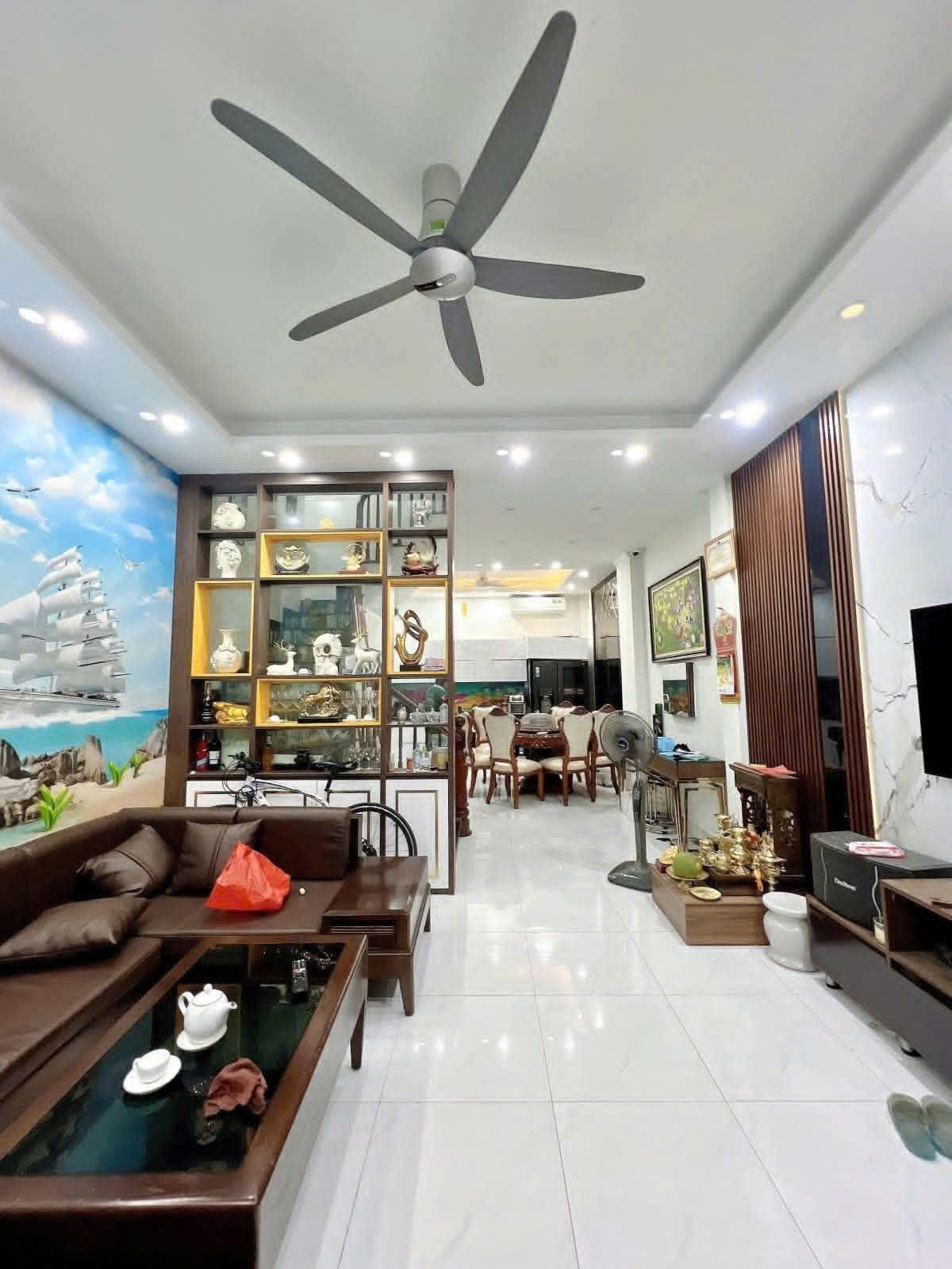 Bán nhà yên lạc 5 tầng thang máy long lanh lô góc ô tô thông kinh doanh hai bà trưng