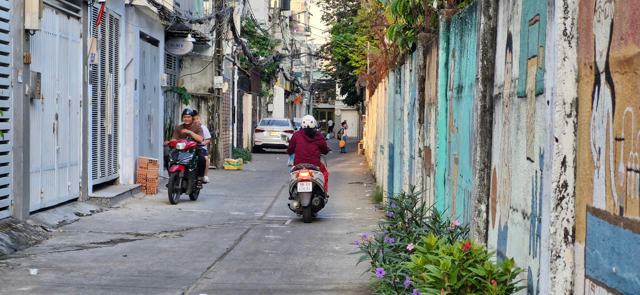 Nhà Phố Lê Văn Sỹ trung tâm Quận 3, 4 không gian riêng tư, di chuyển Q.1 & Sân Bay Nhanh.