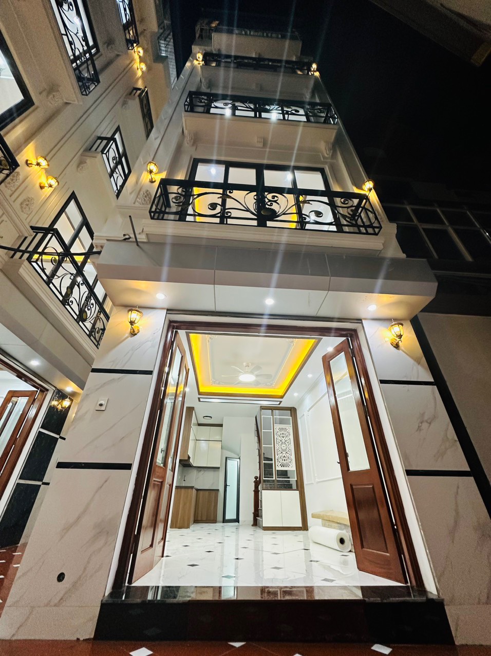 TÌM NHÀ ĐẸP Ở NGAY KHU LAI XÁ?