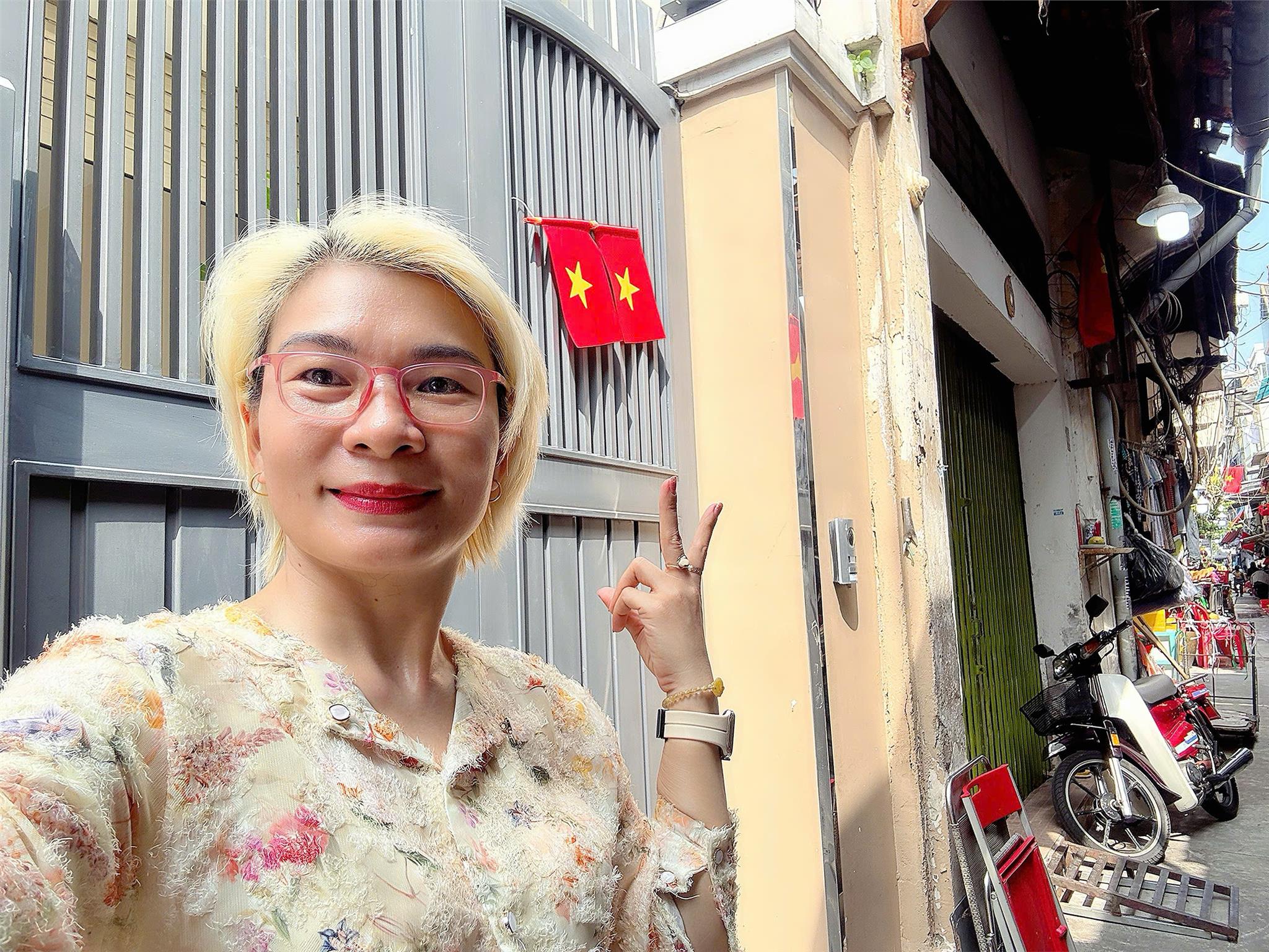 KHU HIẾM NHÀ BÁN - MẶT TIỀN HẺM XE HƠI ĐƯỜNG THỦ KHOA HUÂN QUẬN 1 - SỔ VUÔNG ĐẸP 4M * 21M - GPXD 5 TẦNG SÂN THƯỢNG -