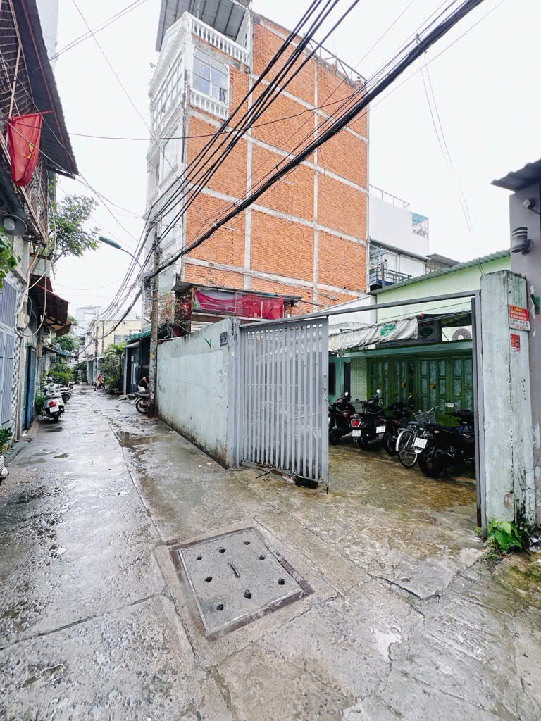 CHỦ 1 ĐỜI BÁN NHÀ C4 MẶT TIỀN HXH 8M Đ.TÔN THẤT THUYẾT, QUẬN 4- NGANG LỚN HIẾM 10,7M*27,9M DTCN 276M2- 0938676685 GIANG