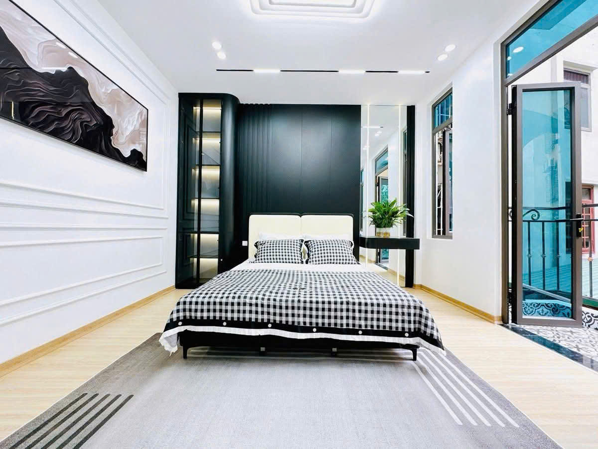 Vương Thừa Vũ 45m2, 5T, MT4.3m cực đẹp 2 thoáng ô tô đỗ cổng 12.8 tỷ hiếm Thanh Xuân