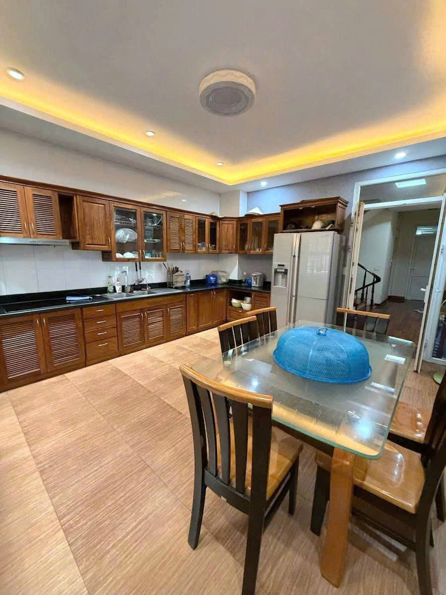 Đẹp phố Đại Cồ Việt 60m2, 6T thang máy Gara ô tô, MT4.4m ngay Công Viên Thống Nhất