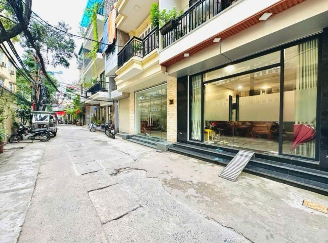 BÁN NHÀ TRẦN KHÁT CHÂN - HAI BÀ TRƯNG- 60M2 - NHỈNH 15 TỶ - Ô TÔ ĐỖ TẬN CỬA
