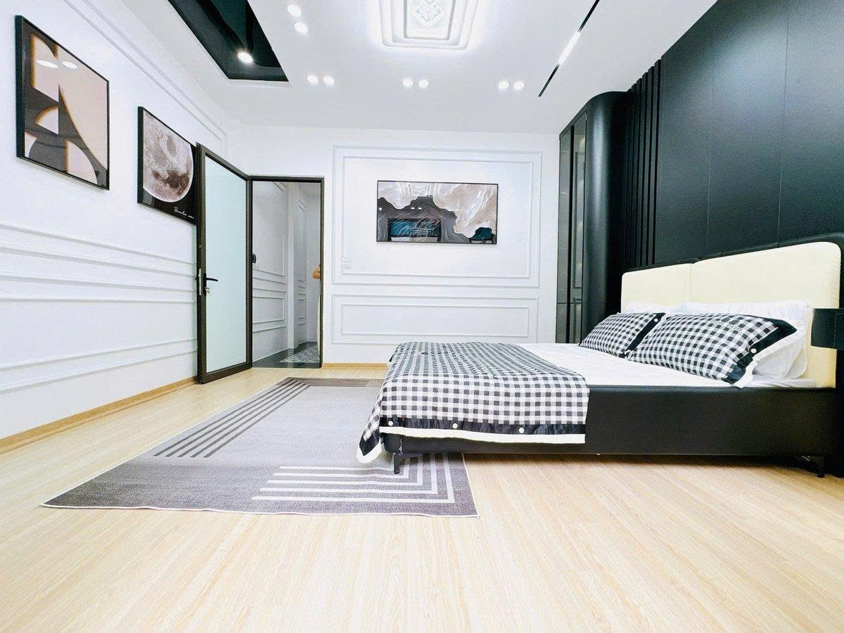 Cực đẹp phố Tô Vĩnh Diện 48m2, 5T, MT4.3m ô tô đỗ cổng 2 thoáng hiếm Thanh Xuân